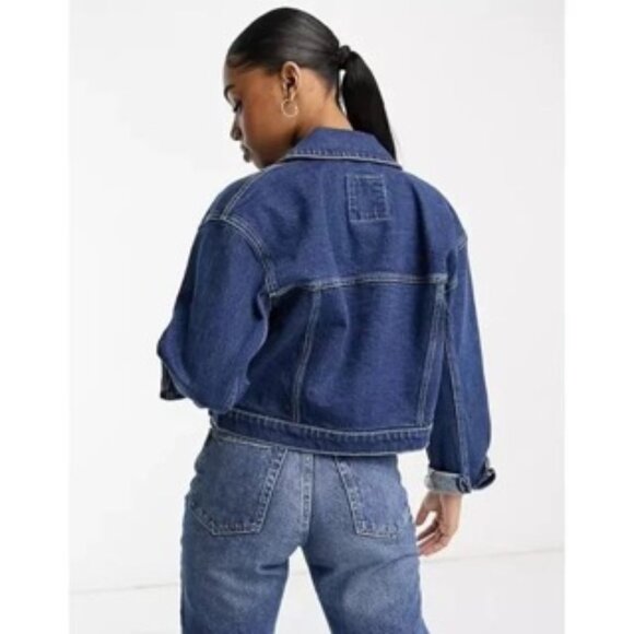 Abercrombie & Fitch Cropped Denim Jacket in Dark Wash - Picture 3 of 8